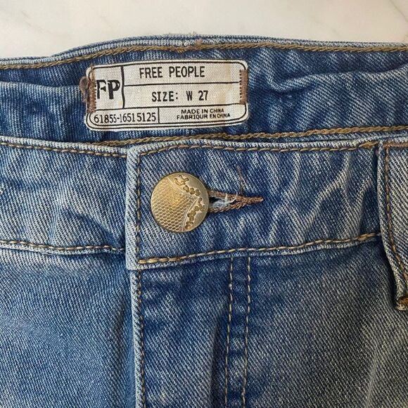 Free People Irreplaceable Cut Off Short in Felton - Picture 5 of 6